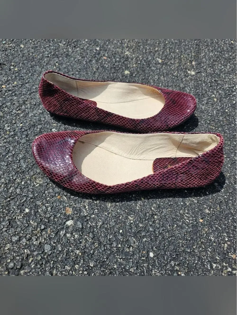 Kenneth Cole REACTION Red Snakeskin Y2K Leather Flats - sz 6